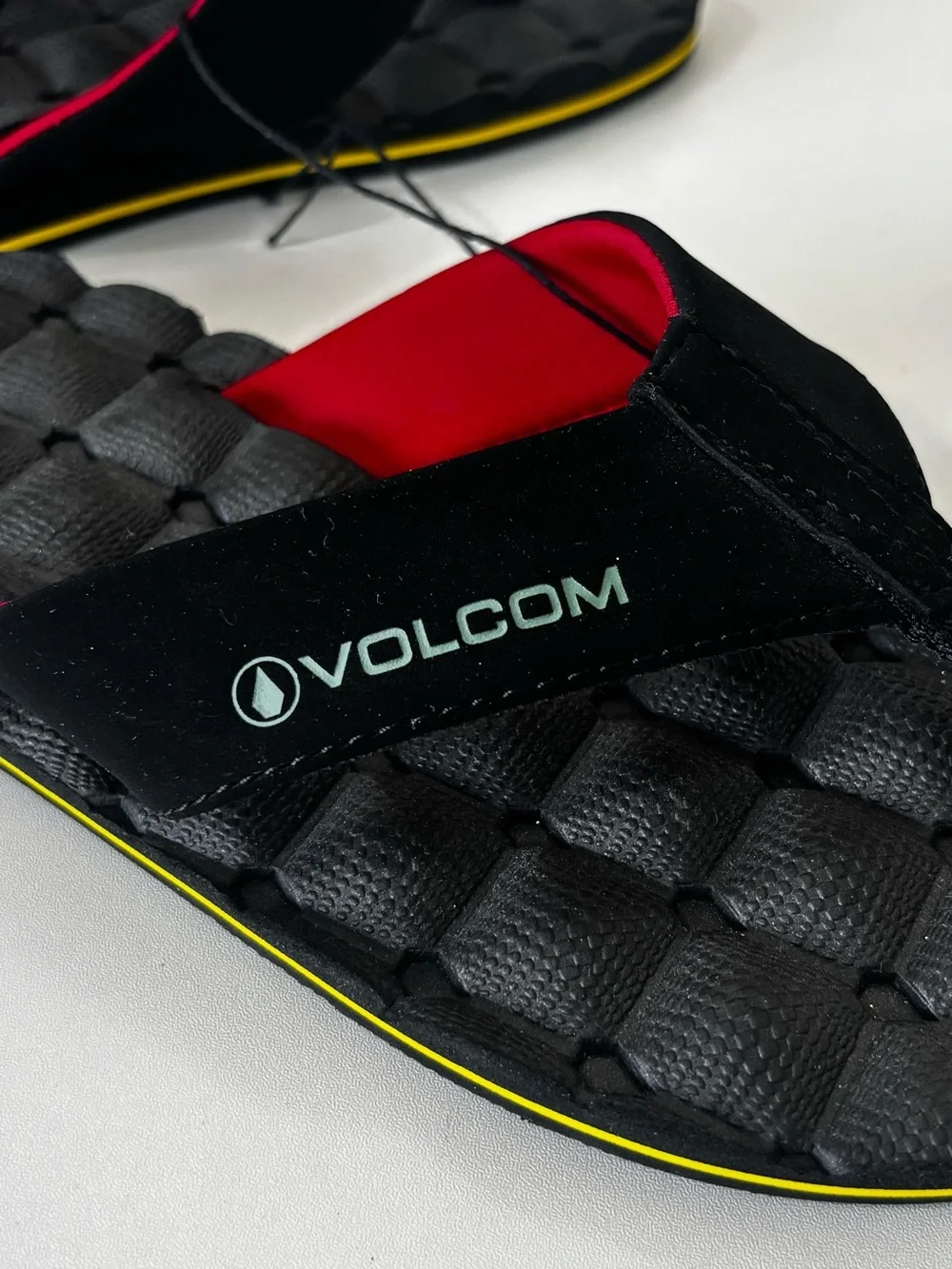 Volcom Men's Water-friendly Recliner Sandals/Flip Flops w/Foam Footbed Size 6